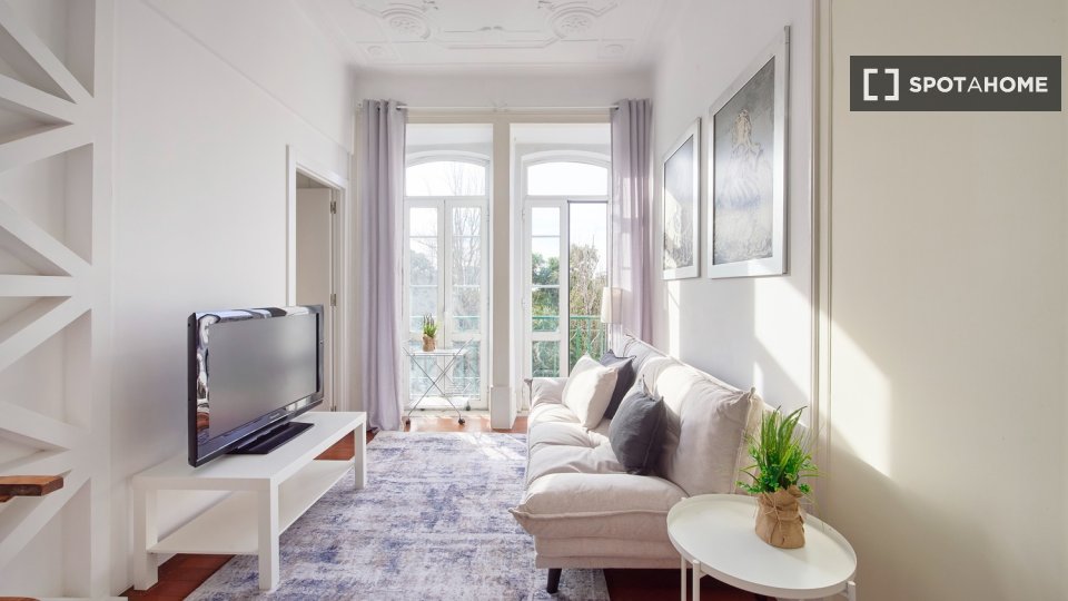 Double room Lisbon, 6 beds — photo 28