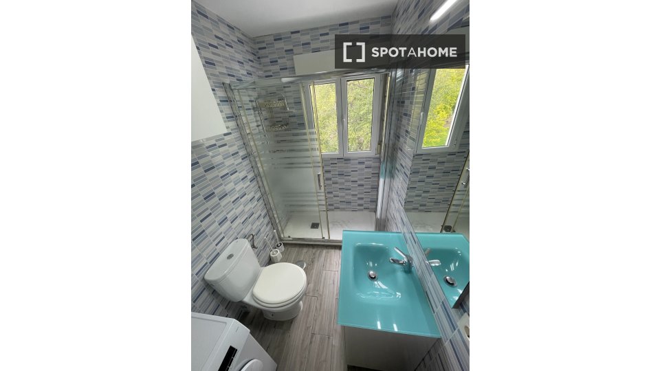 Double room Madrid, 4 beds — photo 22