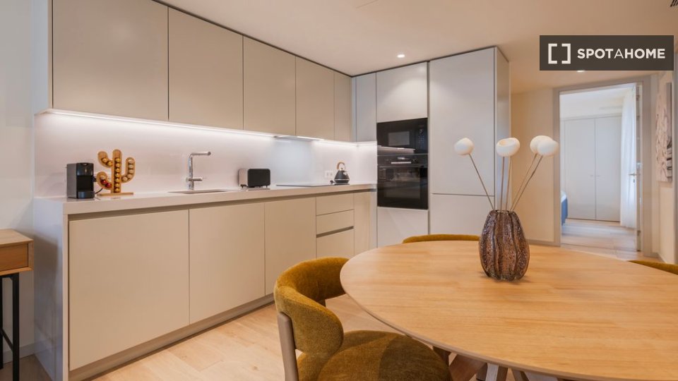 Apartment Lisbon, 3 beds — photo 16
