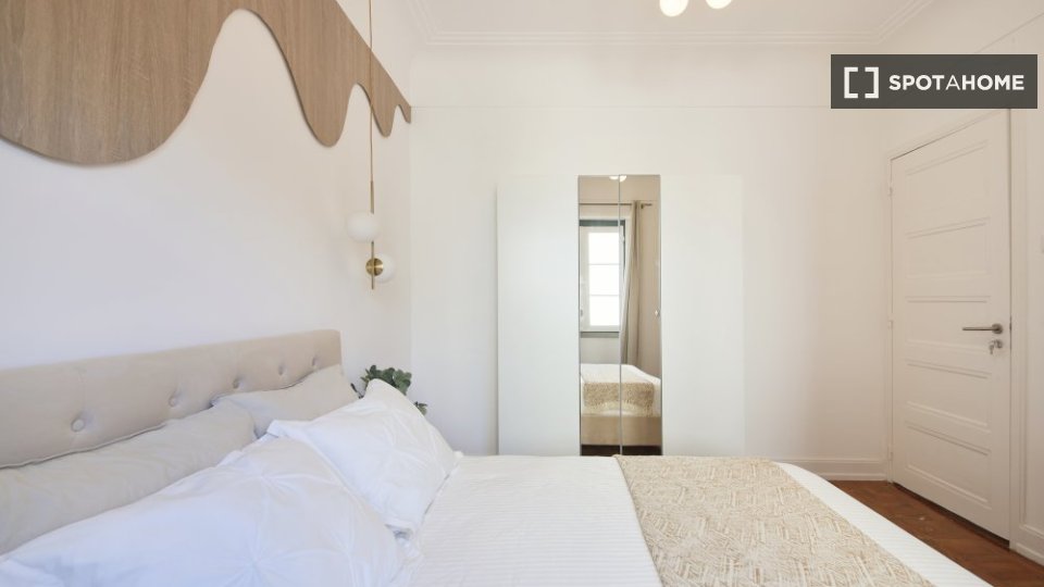 Double room Lisbon, 4 beds — photo 3