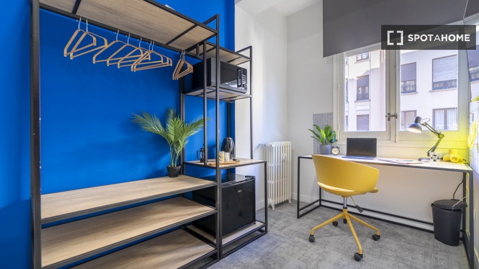 Double room Madrid, 10 beds, 162m² — photo 17