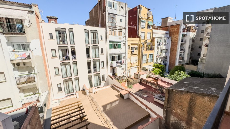 Apartment Barcelona, 2 beds, 73m² — photo 2