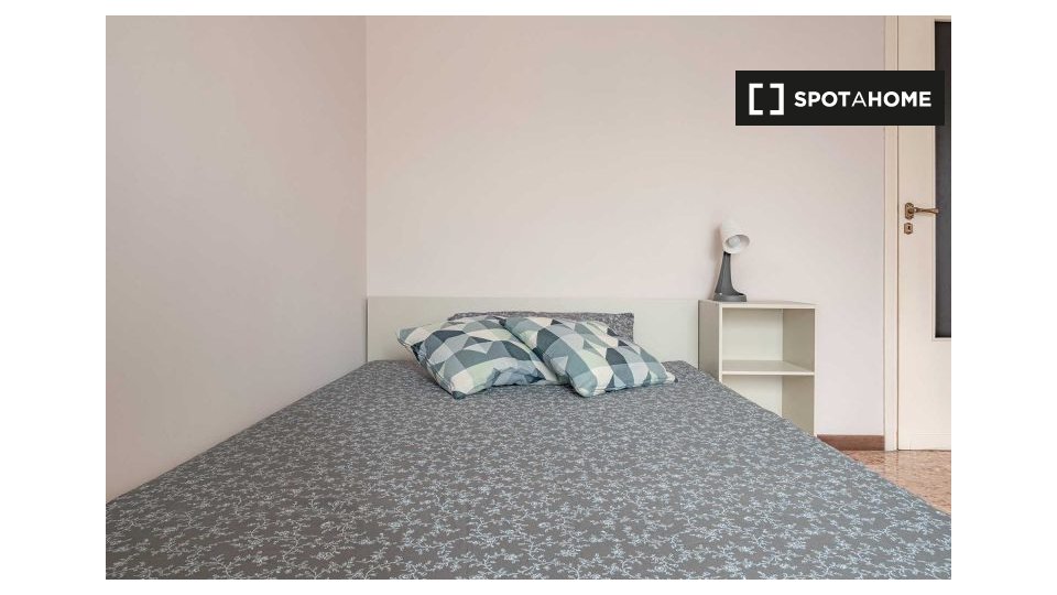 Double room Milan, 4 beds, 90m² — photo 19