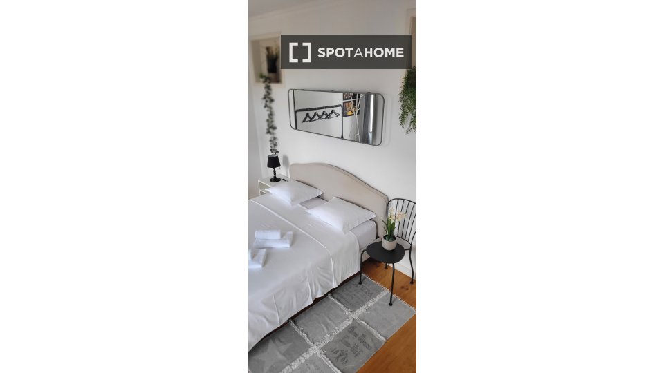 Apartment Lisbon, 2 beds, 80m² — photo 12