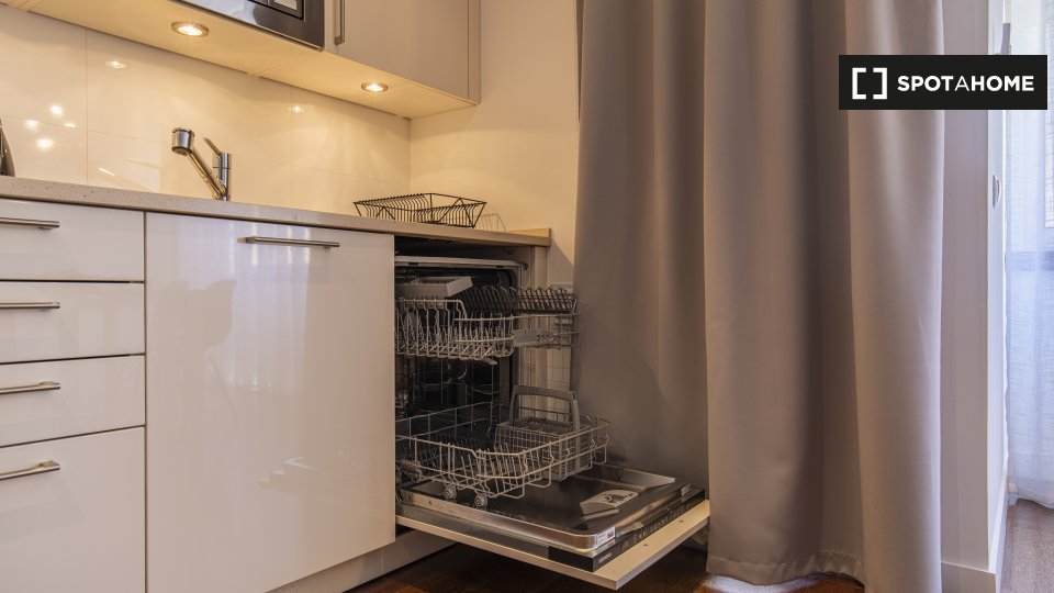 Apartment Lisbon, 1 bed — photo 11