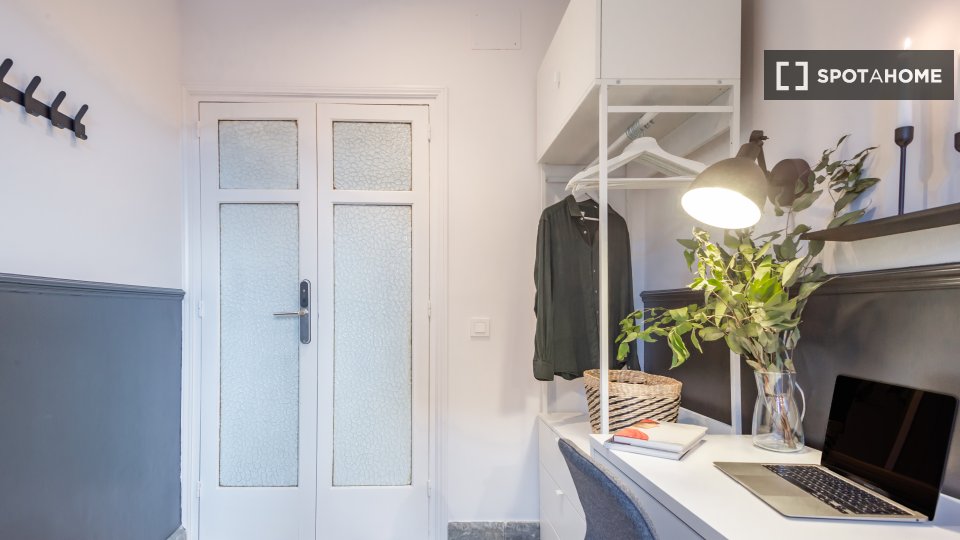 Double room Barcelona, 16 beds, 380m² — photo 15