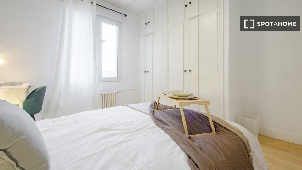 Habitación doble Madrid, 8 habitaciones — foto 11