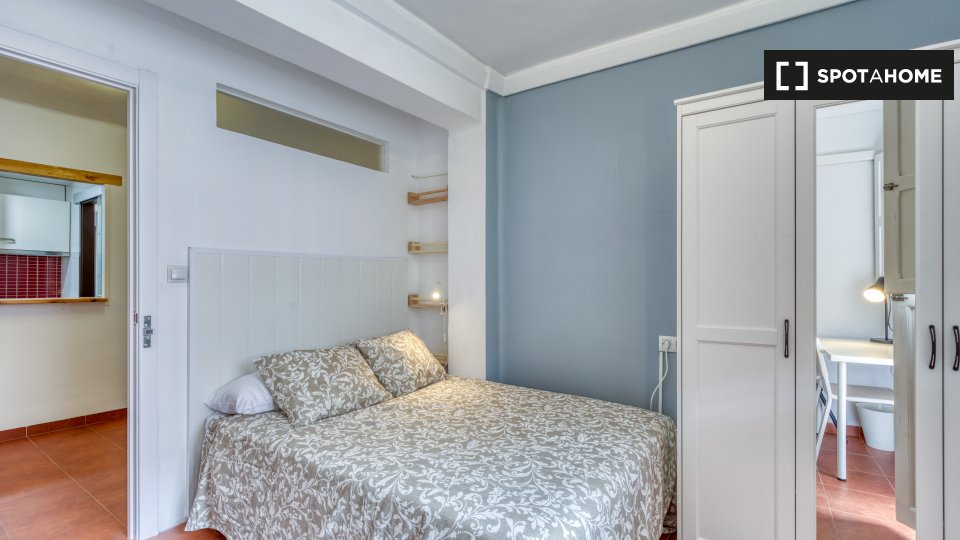 Double room Valencia, 4 beds, 80m² — photo 5