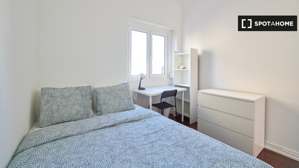 Double room Lisbon, 11 beds — photo 19