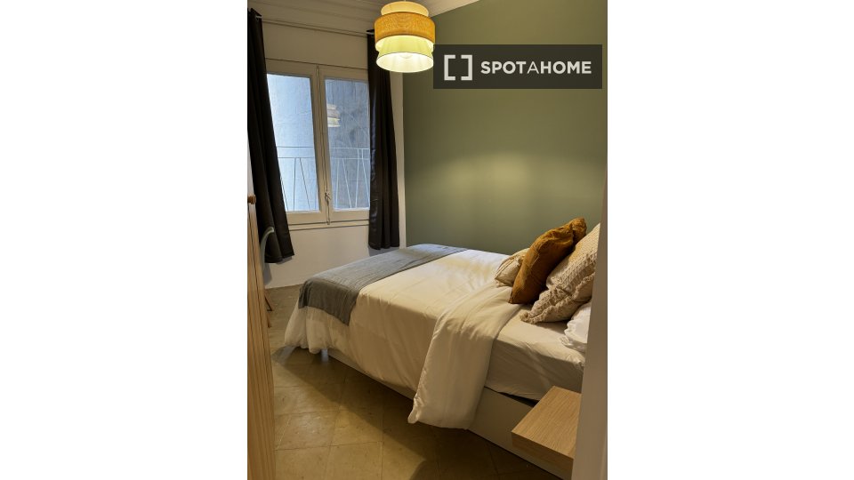 Double room Barcelona, 10 beds, 220m² — photo 8