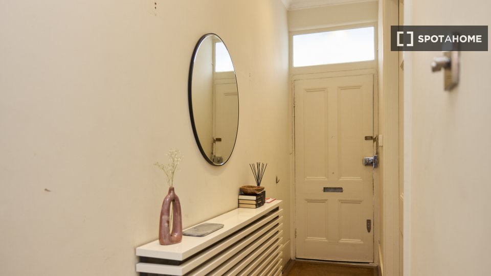 Apartment London, 4 beds, 198m² — photo 1