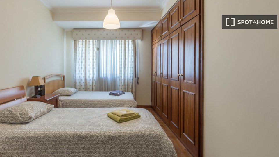 Double room Porto, 5 beds, 115m² — photo 11