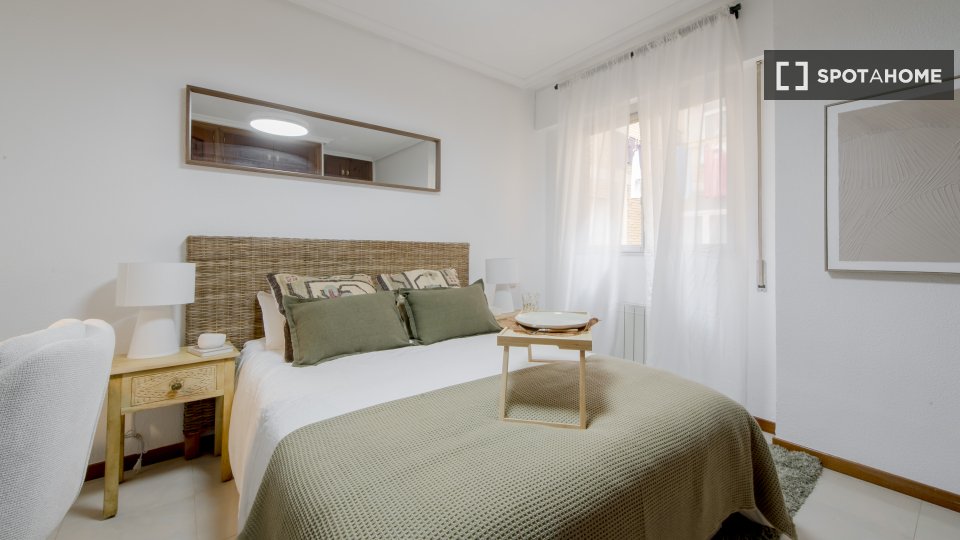 Double room Madrid, 7 beds — photo 17