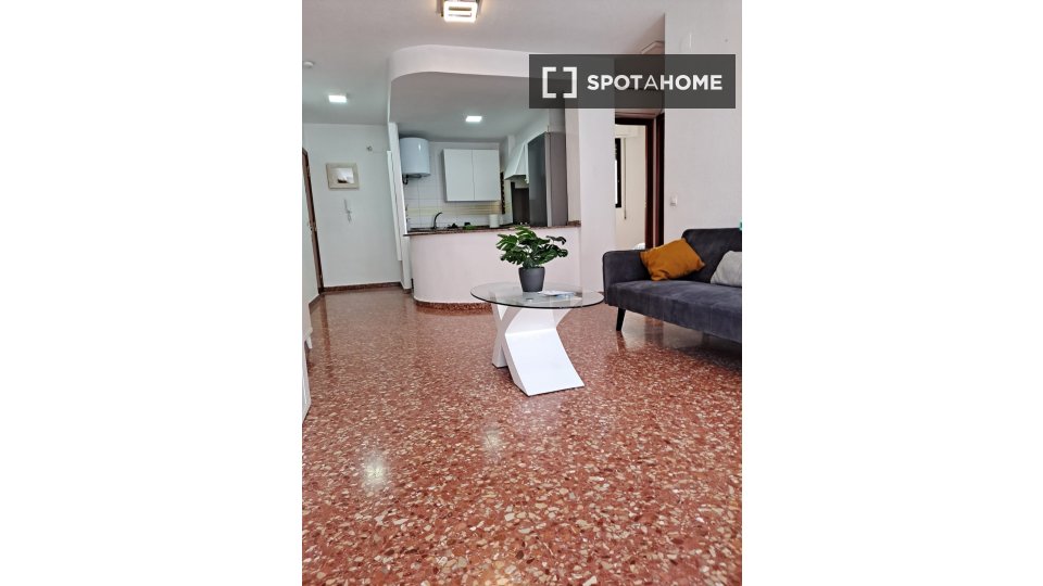 Apartment Valencia, 2 beds, 65m² — photo 13