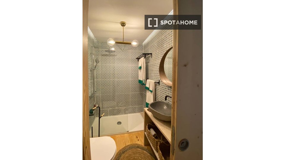 Apartment Lisbon, 2 beds, 75m² — photo 7