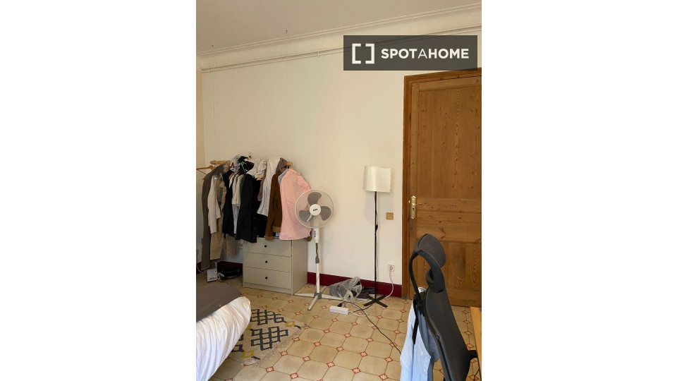 Double room Barcelona, 9 beds — photo 8