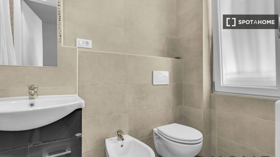 Double room Milan, 1 bed, 90m² — photo 7