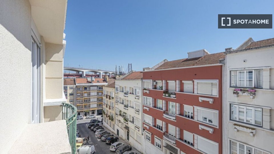 Double room Lisbon, 7 beds — photo 15