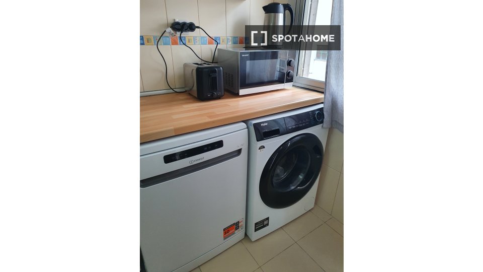 Apartment Lisbon, 2 beds, 70m² — photo 4