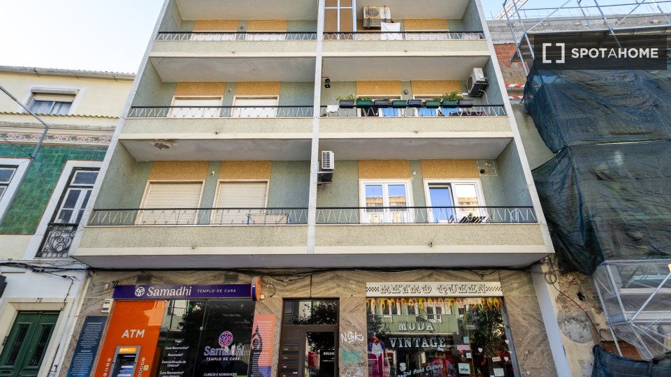 Apartment mono Lisbon, 25m² — photo 23