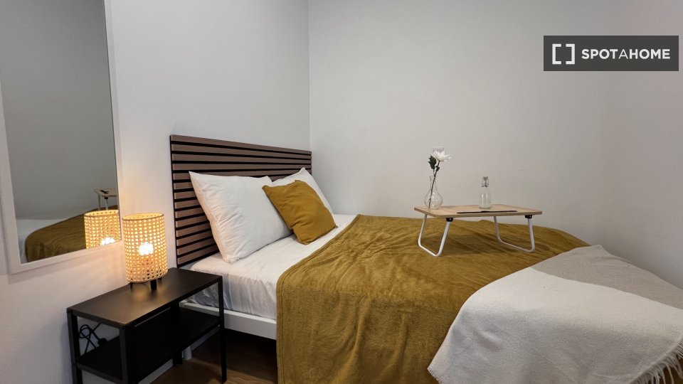 Double room Madrid, 3 beds, 50m² — photo 28