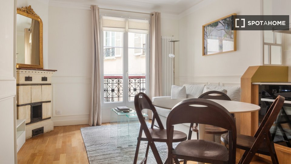 Apartment Paris, 1 bed, 33m² — photo 2