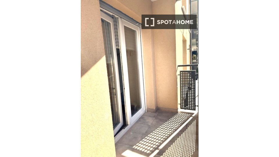 Double room Madrid, 7 beds, 160m² — photo 26