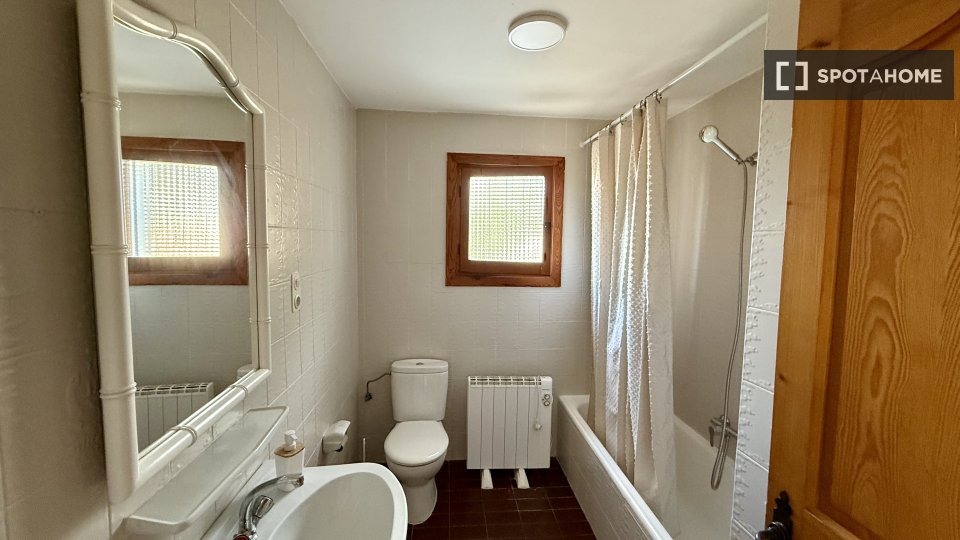 Apartment Alicante, 4 beds — photo 19