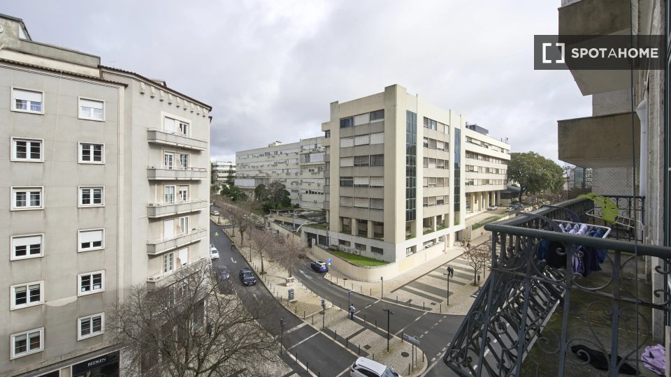Double room Lisbon, 6 beds — photo 15