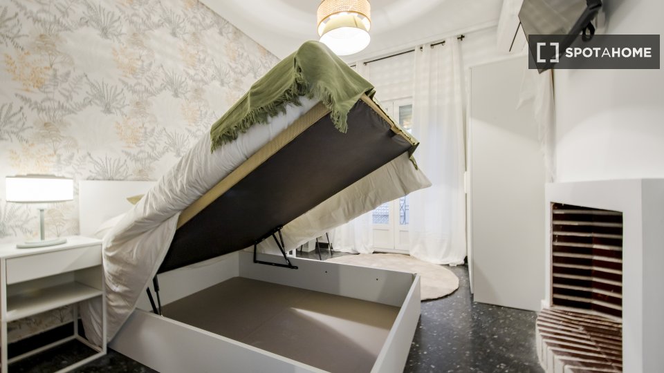 Double room Madrid, 8 beds — photo 3