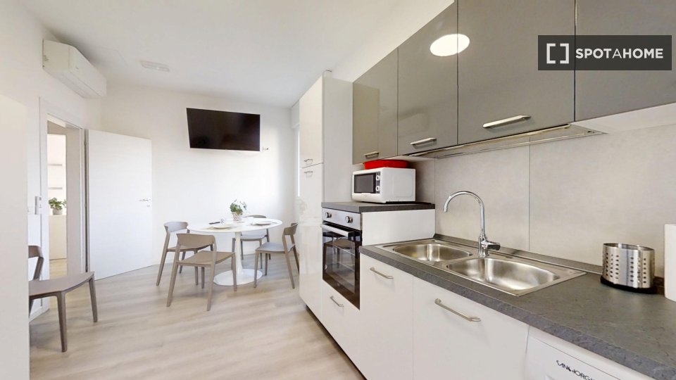 Double room Padua, 3 beds — photo 16
