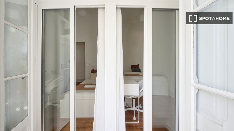 Double room Lisbon, 8 beds — photo 15