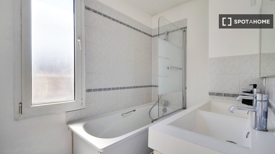 Double room Paris, 6 beds — photo 10