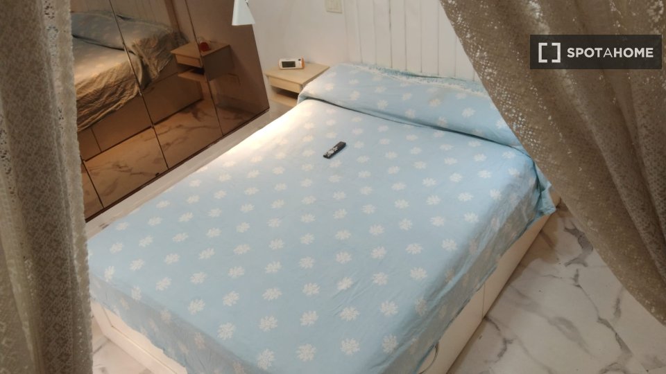 Apartment Rome, 1 bed — photo 15