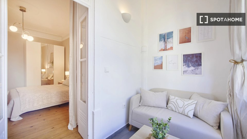 Double room Lisbon, 5 beds — photo 6