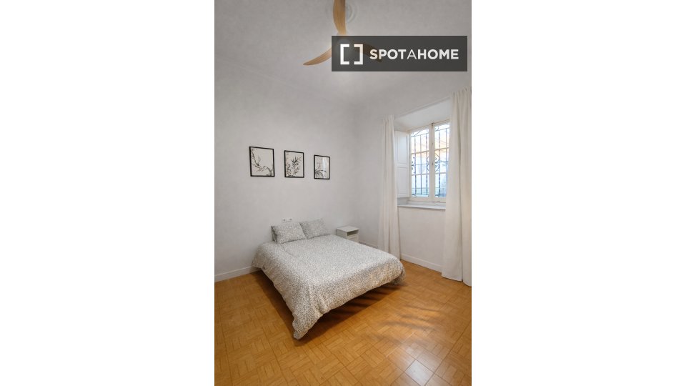 Double room Malaga, 4 beds, 250m² — photo 1