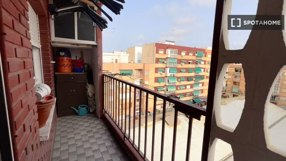 Double room Valencia, 4 beds, 110m² — photo 4