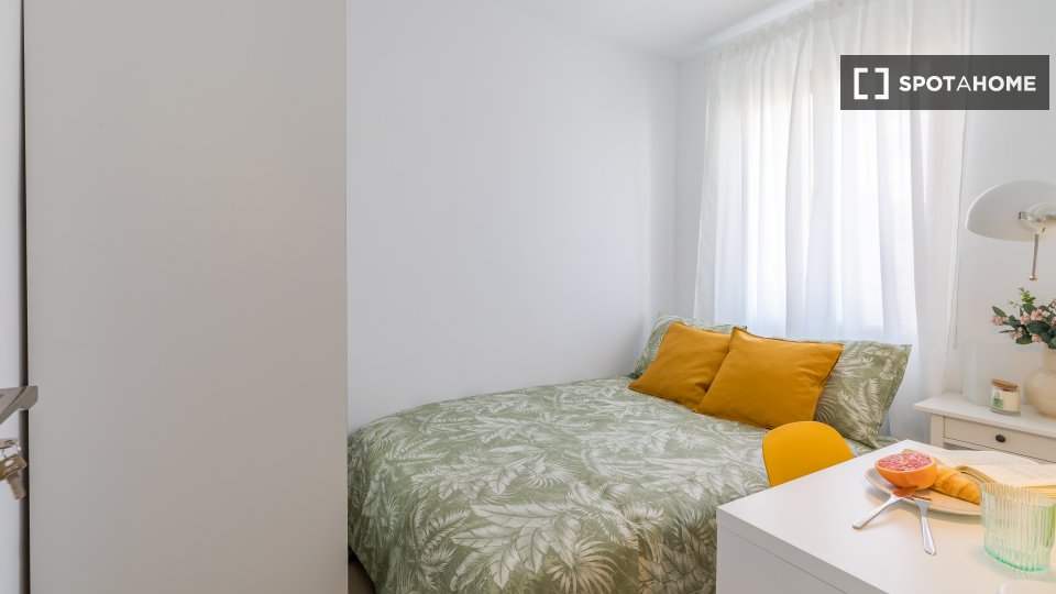Double room Madrid, 4 beds — photo 2