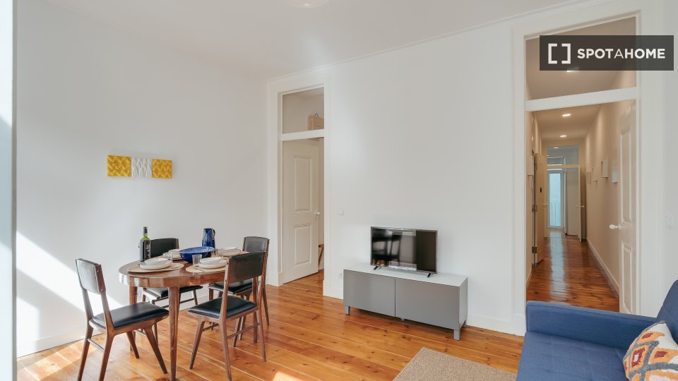 Apartment Lisbon, 1 bed, 70m² — photo 11