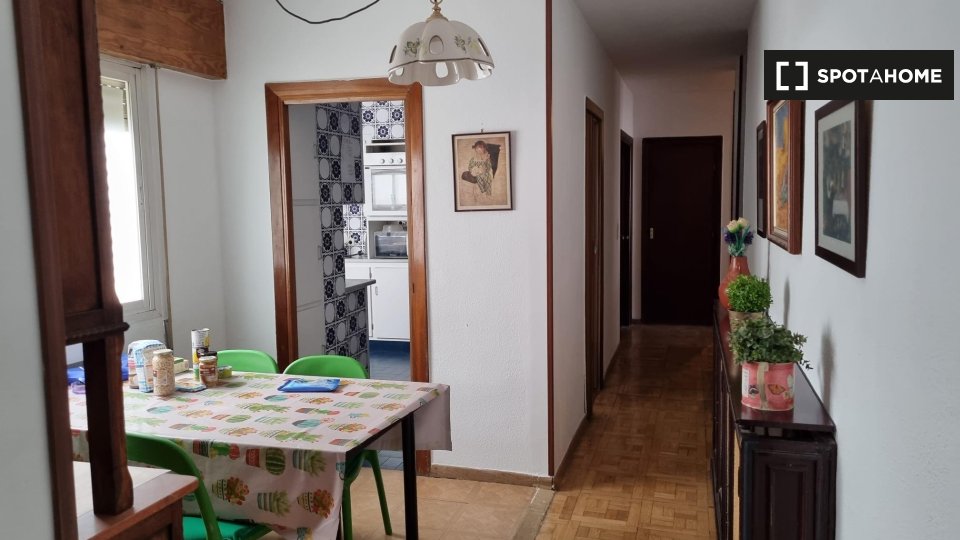 Double room Alcala_De_Henares, 6 beds, 180m² — photo 11