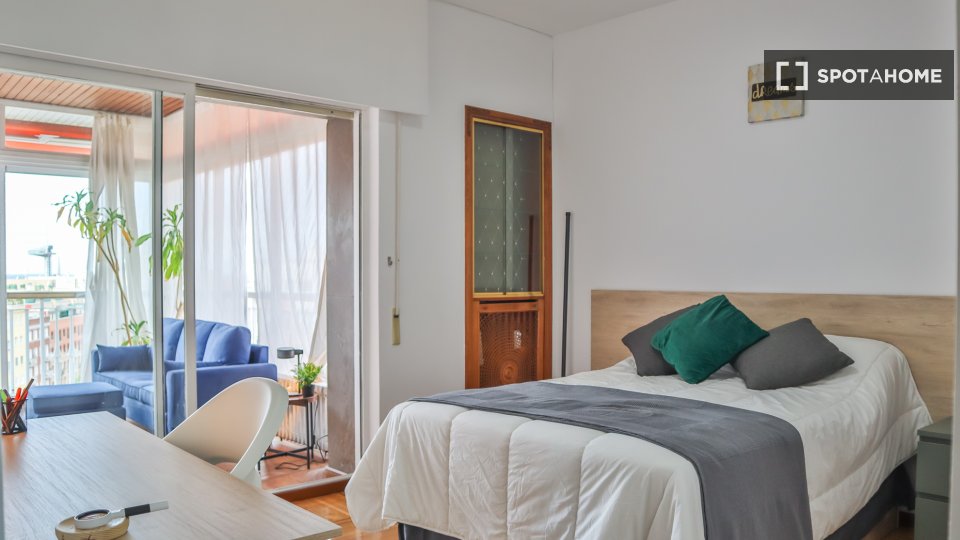Double room Madrid, 9 beds — photo 14