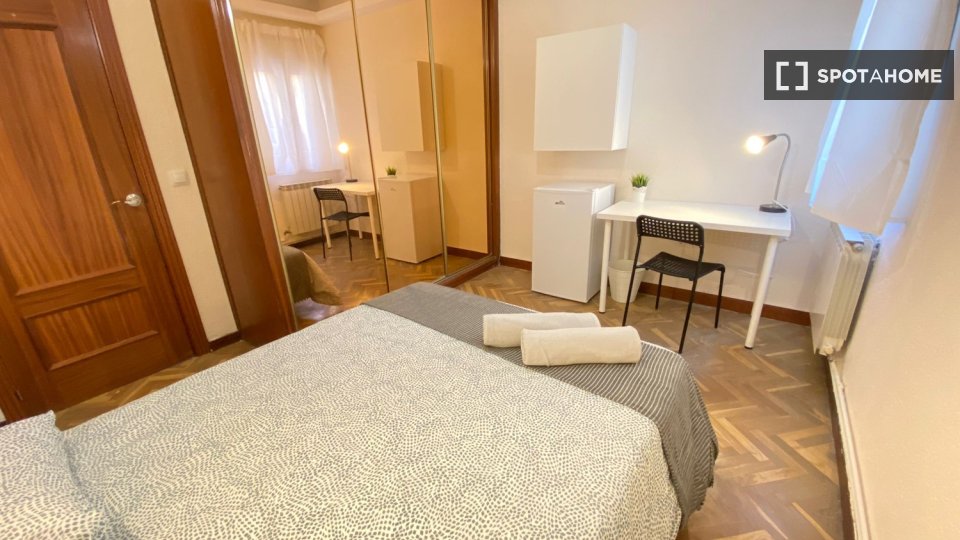Double room Madrid, 4 beds — photo 6