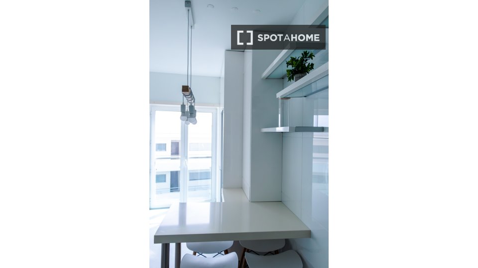 Apartment Lisbon, 2 beds, 100m² — photo 16