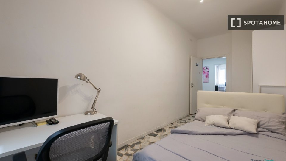 Double room Milan, 12 beds — photo 11