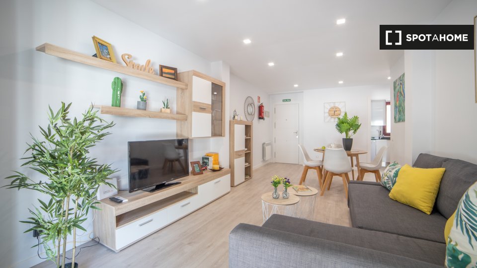 Apartment Madrid, 1 bed, 62m² — photo 1