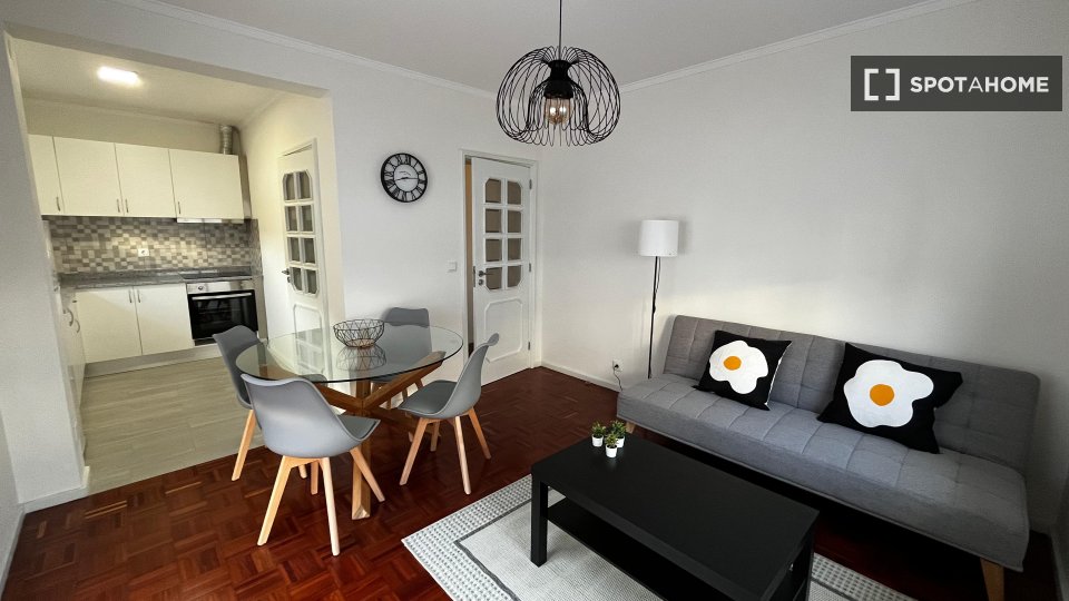 Double room Porto, 3 beds, 80m² — photo 16