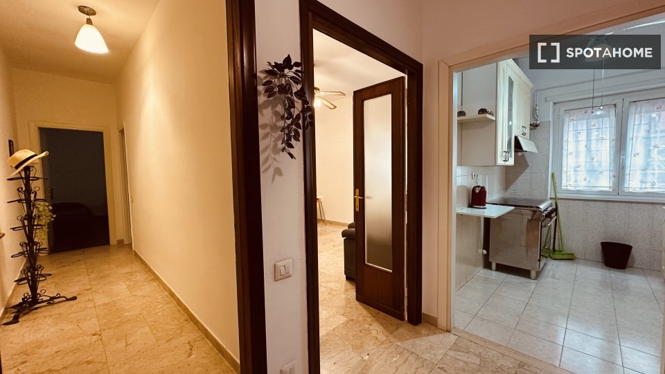 Apartment Rome, 2 beds — photo 7