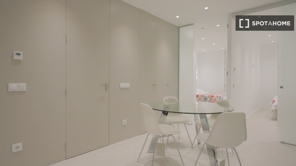 Apartment Madrid, 2 beds, 105m² — photo 2