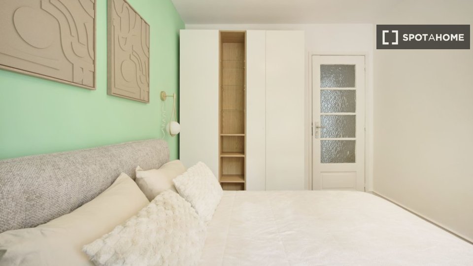 Double room Lisbon, 6 beds — photo 13