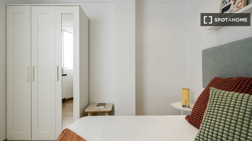 Double room Madrid, 8 beds — photo 47